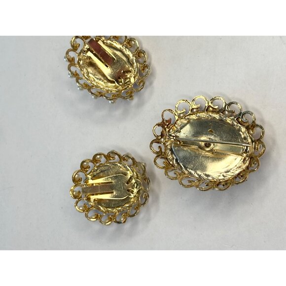 Vintage Faux pearl & Coral Clip-On Earrings & Brooch Set - Picture 3 of 8
